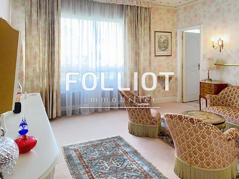 Appartement - 211 m² - 7 pièces