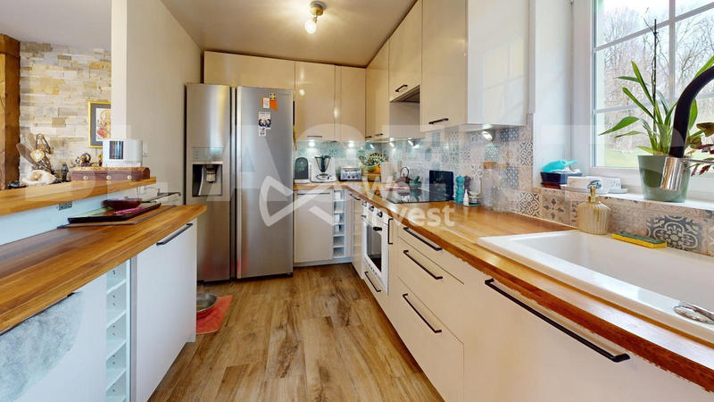 Maison - 807 m² - 30 pièces