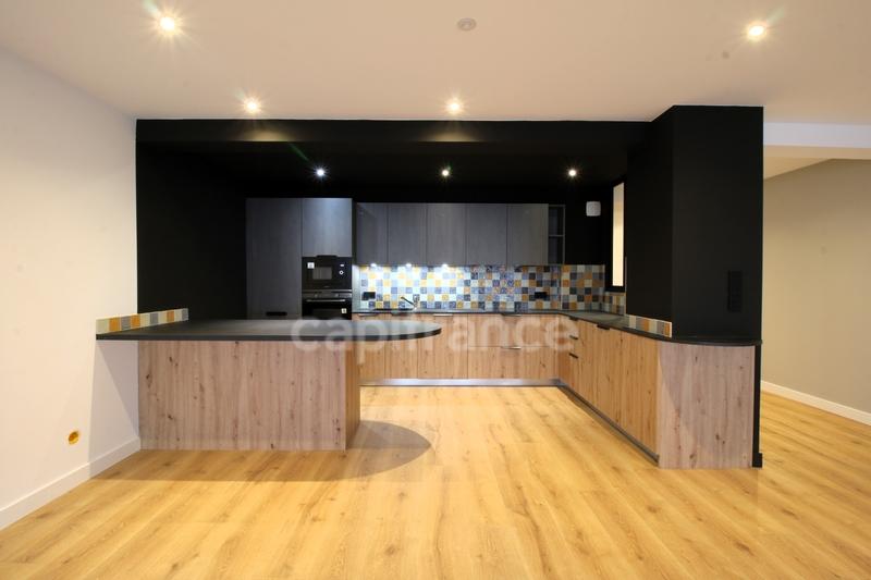 Appartement - 140 m² - 5 pièces