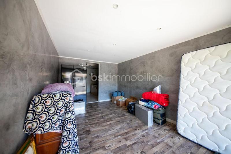 Villa - 153 m² - 9 pièces