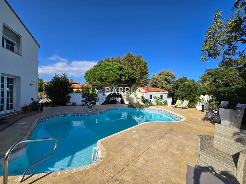 Villa - 195 m² - 8 pièces