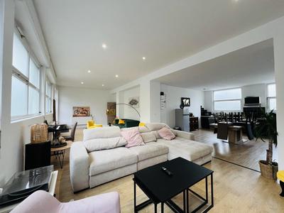 Loft - 173 m² - 8 pièces