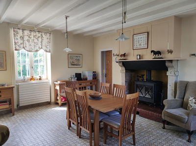 Maison - 161 m² - 8 pièces