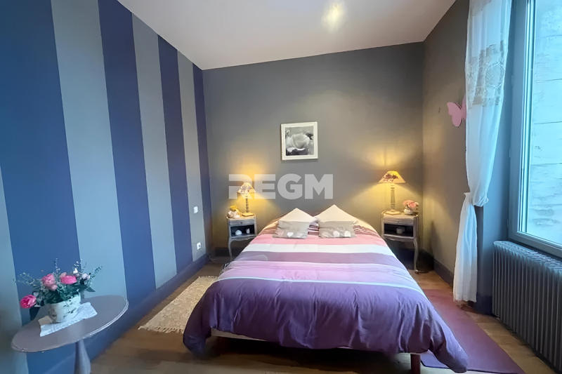 Propriété - 164 m² - 7 pièces