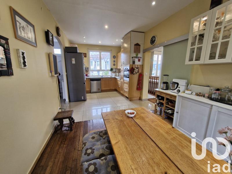 Maison - 184 m² - 9 pièces