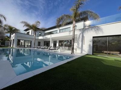 Villa - 301 m² - 6 pièces