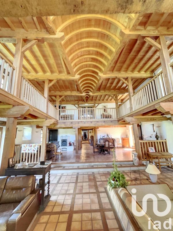 Maison - 564 m² - 13 pièces