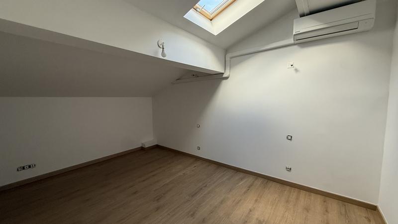 Appartement - 90 m² - 3 pièces