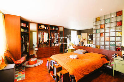 Maison - 275 m² - 8 pièces