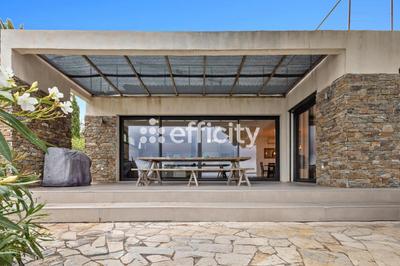 Maison - 211 m² - 7 pièces