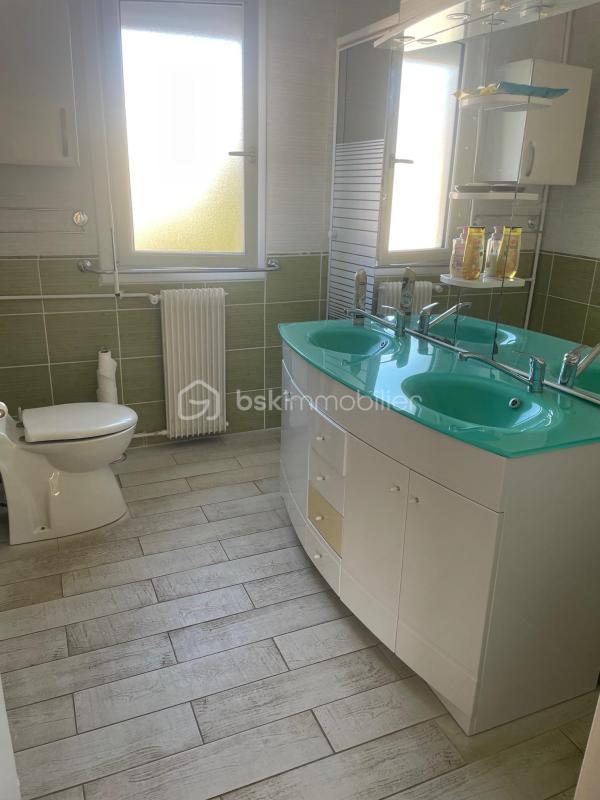 Maison - 94 m² - 5 pièces