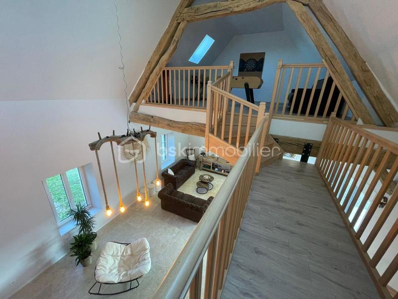 Demeure - 371 m² - 8 pièces