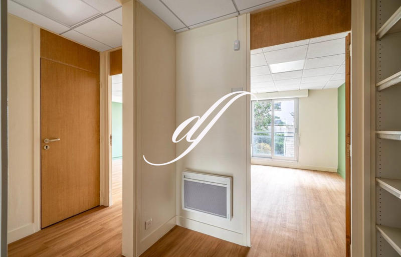 Local commercial - 80 m² - 3 pièces