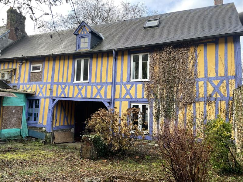 Maison - 750 m² - 18 pièces