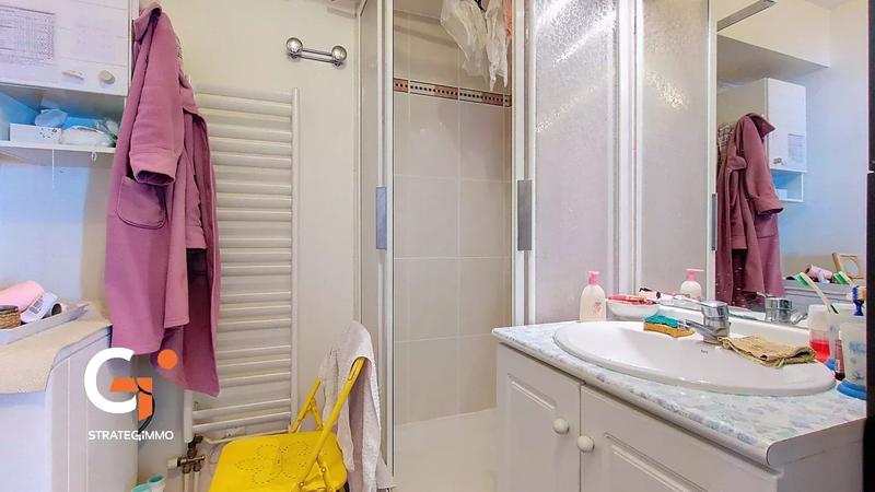 Appartement - 92 m² - 5 pièces