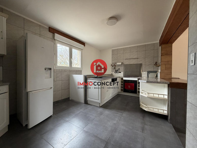 Maison - 186 m² - 7 pièces