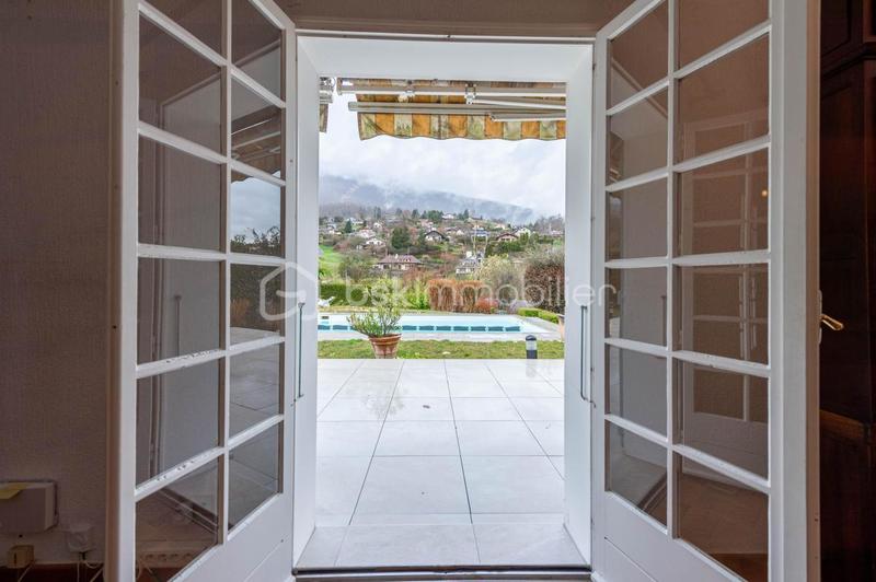 Demeure - 186 m² - 6 pièces