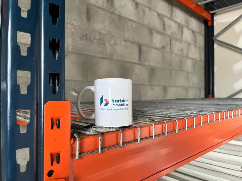 Local d'activités - 122 m²