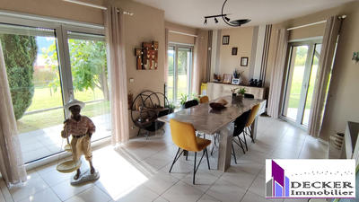 Maison - 141 m² - 6 pièces