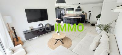 Maison - 103 m² - 5 pièces