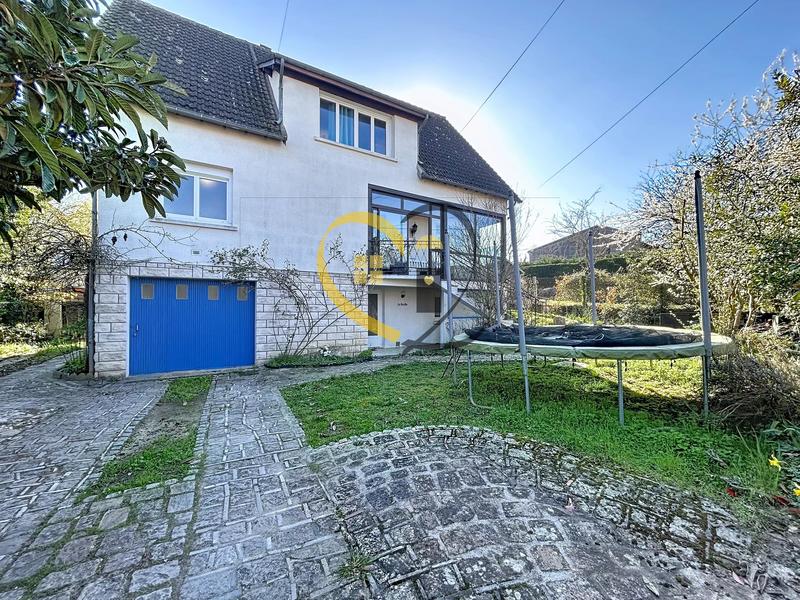 Maison - 190 m² - 10 pièces