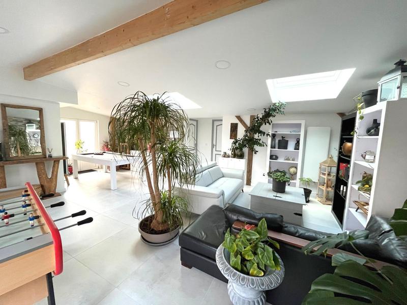 Maison ancienne - 212 m² - 8 pièces