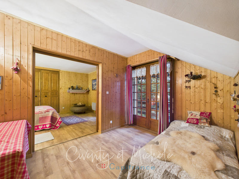 Maison - 308 m² - 10 pièces