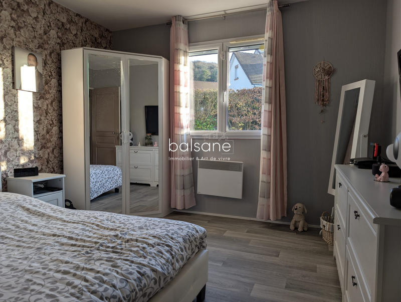 Maison traditionnelle - 90 m² - 5 pièces