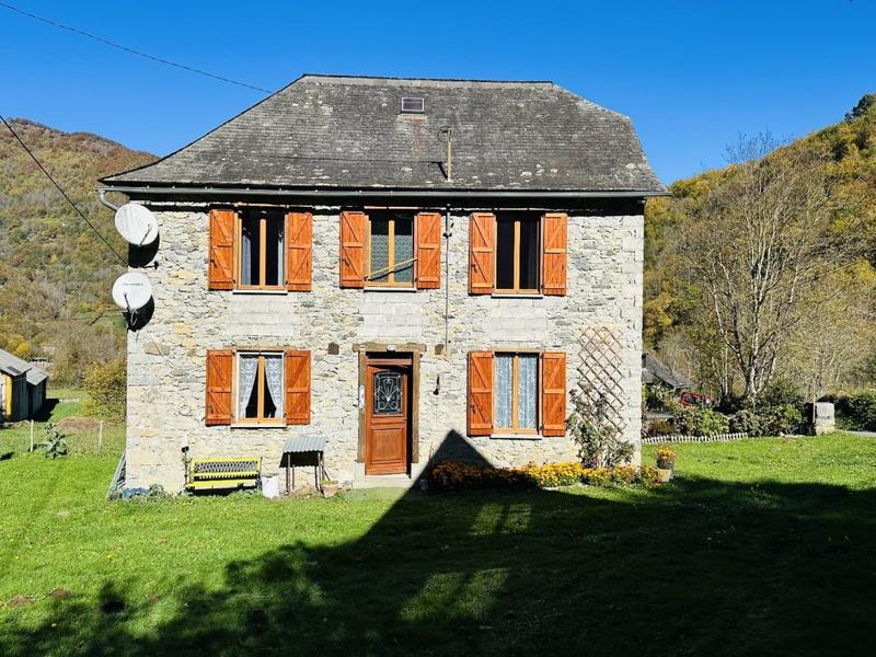 Maison en pierre - 95 m² - 5 pièces