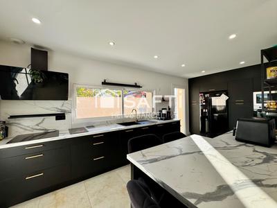 Maison - 137 m² - 6 pièces