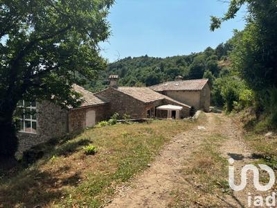 Maison - 300 m² - 10 pièces