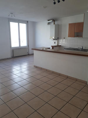 Appartement - 80 m² - 4 pièces