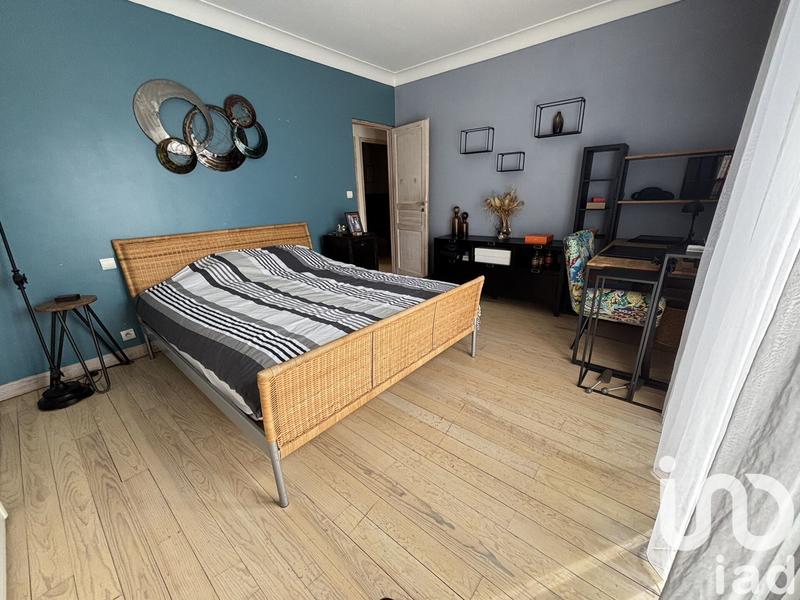 Maison - 250 m² - 8 pièces