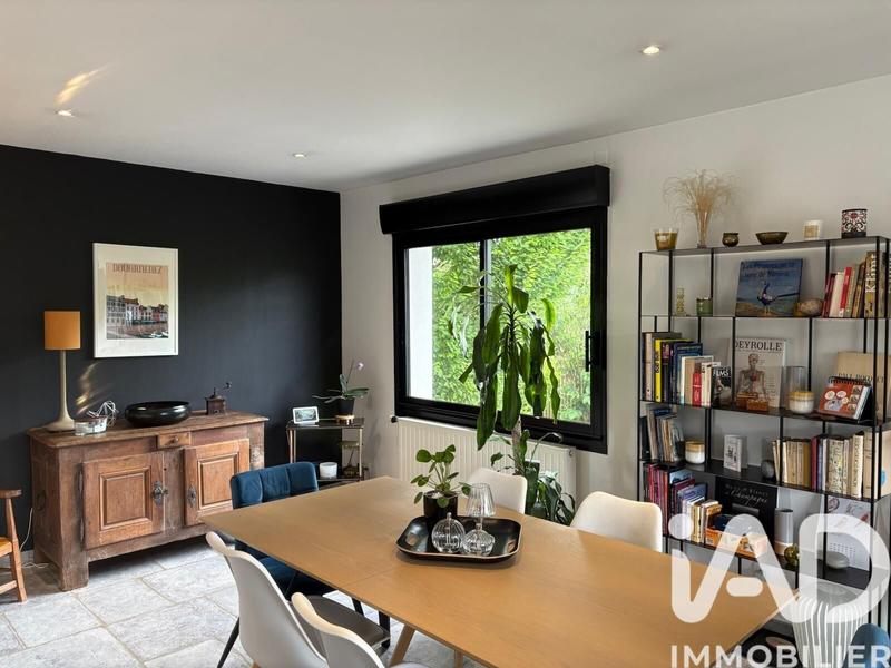 Maison - 185 m² - 8 pièces