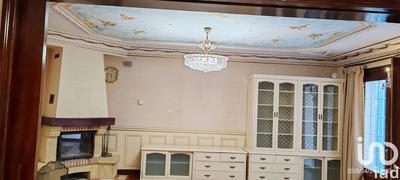 Maison - 300 m² - 12 pièces