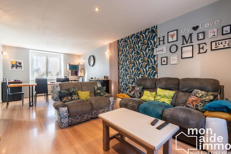 Maison traditionnelle - 163 m² - 6 pièces