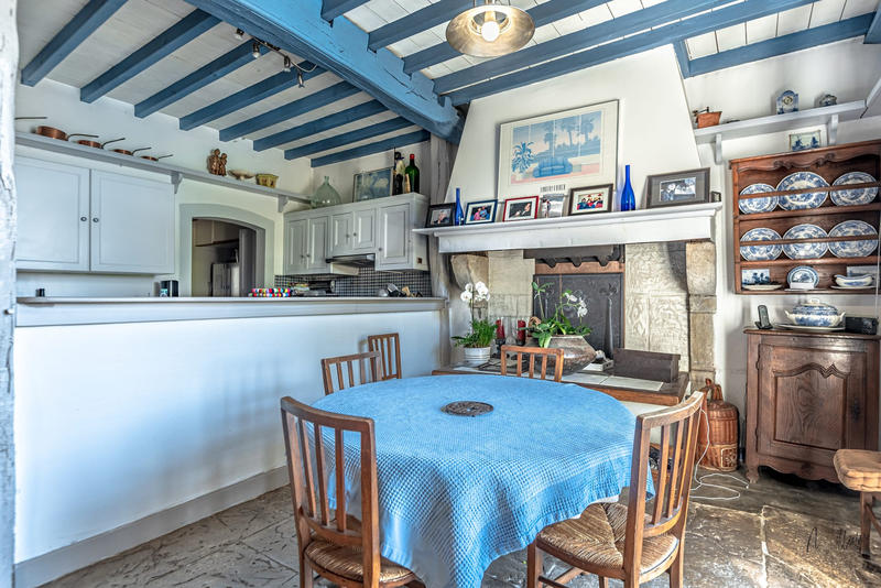 Maison - 296 m² - 7 pièces