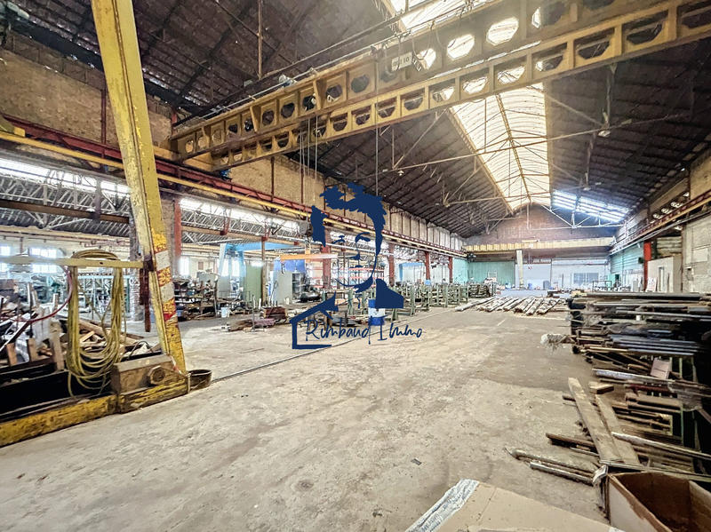 Local d'activités - 2 603 m²