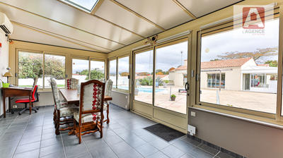 Maison - 281 m² - 6 pièces