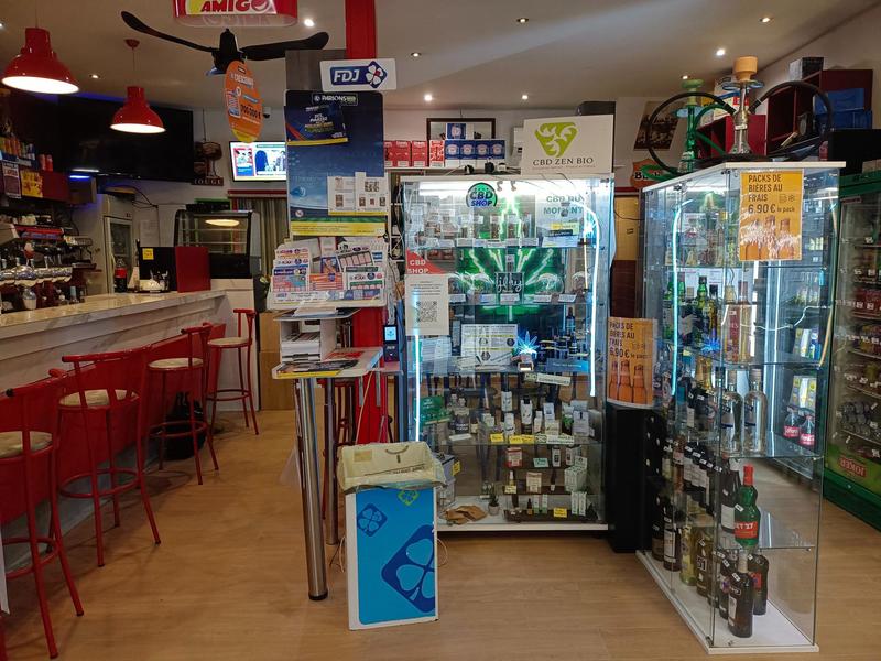 Local commercial - 245 m² - 10 pièces