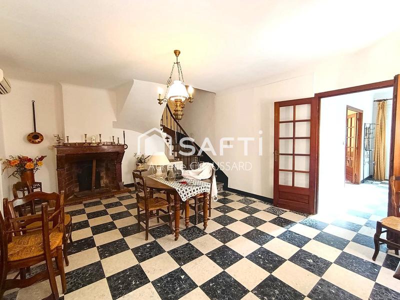 Maison - 188 m² - 9 pièces