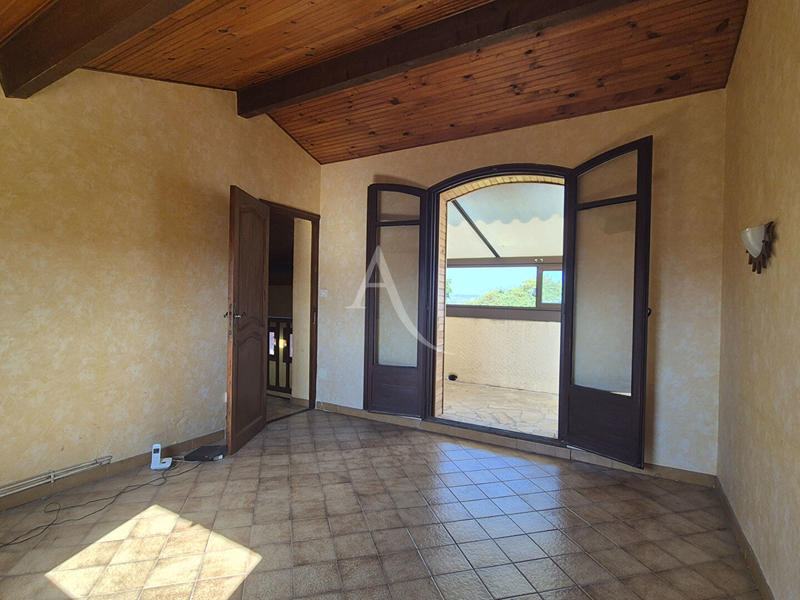 Maison - 170 m² - 6 pièces