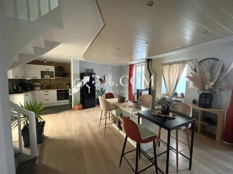 Propriété - 84 m² - 4 pièces