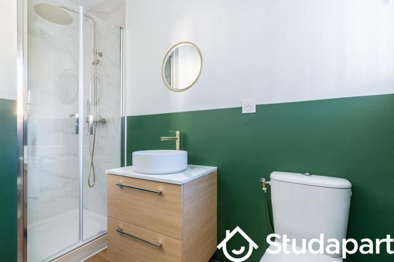 Chambre - 13 m² - 1 pièce