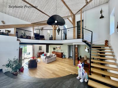 Maison - 200 m² - 6 pièces