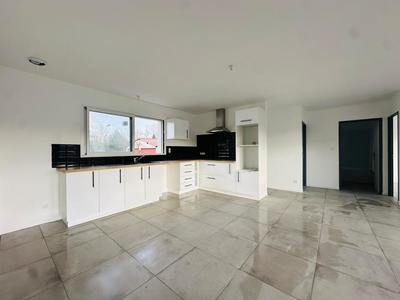 Maison - 120 m² - 4 pièces