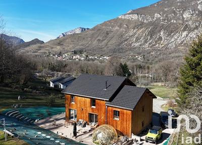 Maison de maîtres - 121 m² - 6 pièces