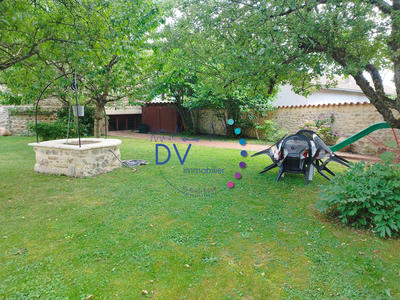 Maison - 221 m² - 9 pièces