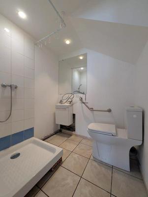 Bureau - 71 m² - 2 pièces