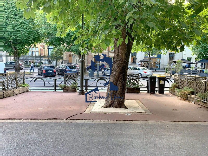 Local d'activités - 83 m²